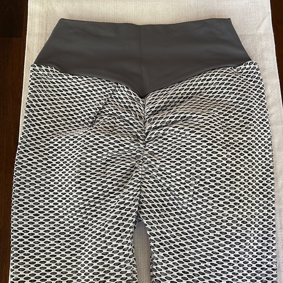 Workout leggings - Picture 2 of 3